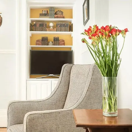 Apartment Georgian 2 Bedroom Flat On Gloucester Road